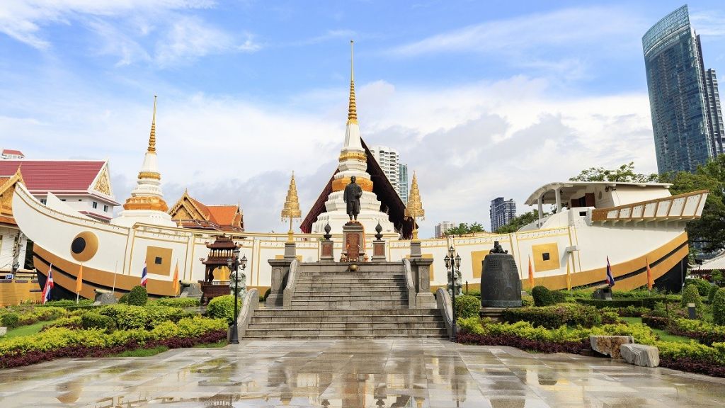 Kiến trúc độc đáo của Chùa Thuyền Wat Yannawa