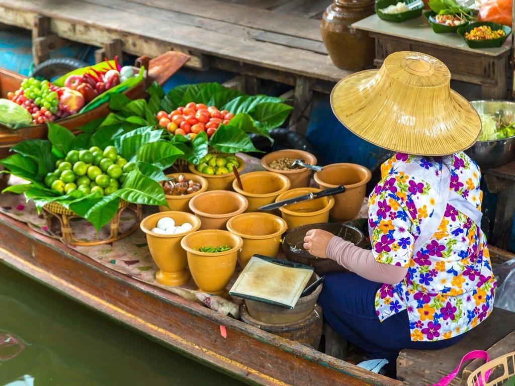 Khám phá chợ nổi 4 miền trong tour du lịch Thái Lan