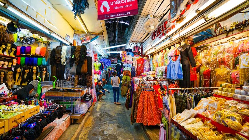 Mua sắm đặc sản tại chợ Pratunam