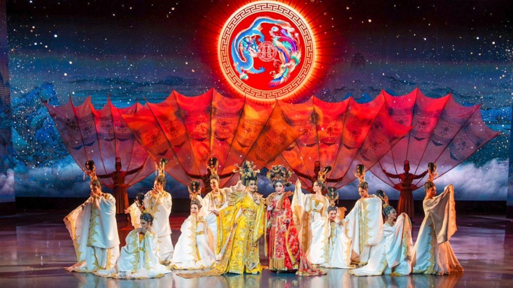Thưởng thức Show Colosseum hấp dẫn