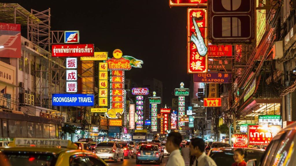 Dạo phố đêm ở Bangkok dịp tết