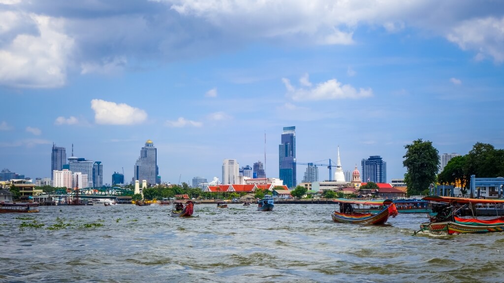 Trải nghiệm dạo thuyền trên dòng sông huyên thoại Chao Phraya