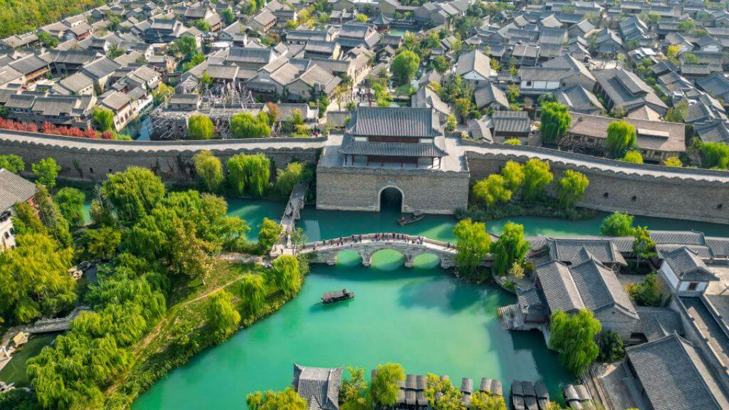 Vẻ đẹp yên bình của Minh Thủy Cổ Trấn