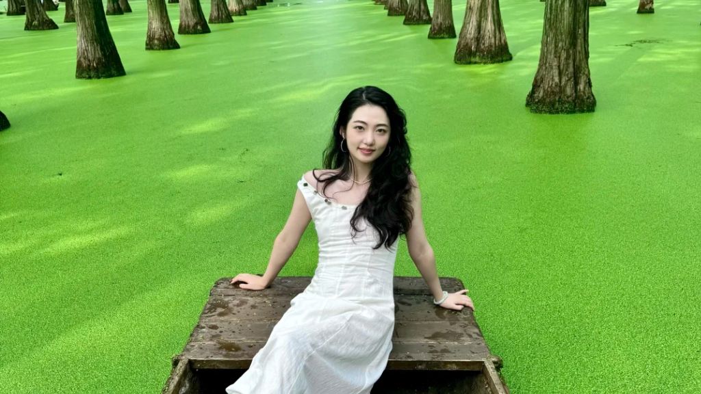 Dạo thuyền tham quan Hồ Thanh Sơn