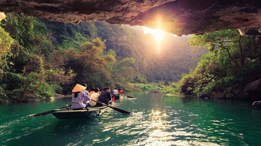 Một trong số những hàng động của Ninh Bình