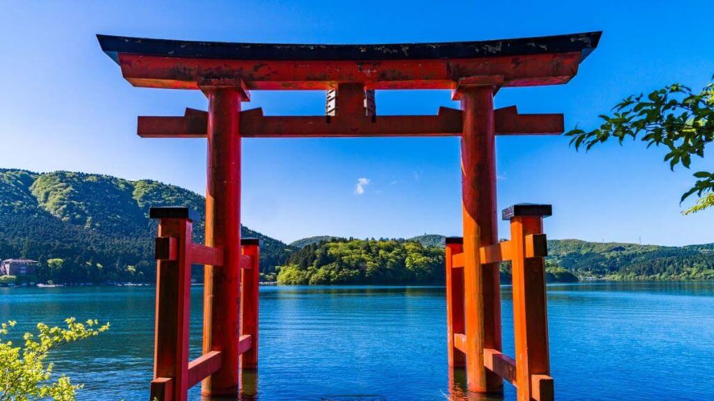 Kiến trúc độc đáo của đền Hakone Jinja