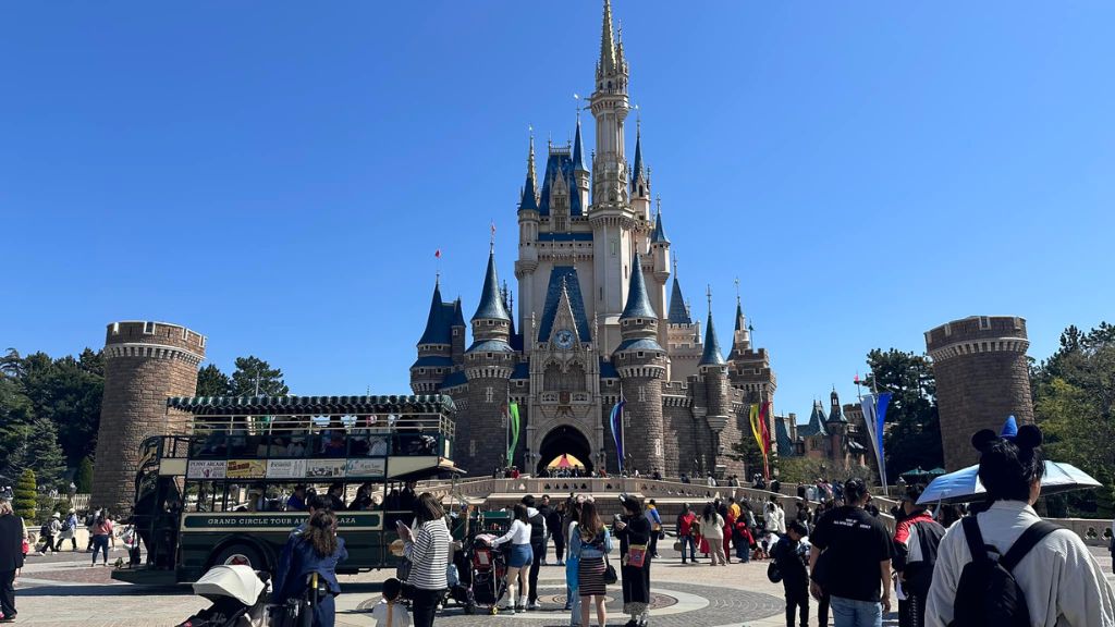 Khu vui chơi xứ sở thần tiên tại Disneyland Tokyo