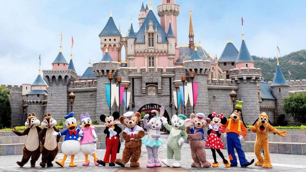 Một ngày thỏa thích vui chơi tại Disneyland Tokyo
