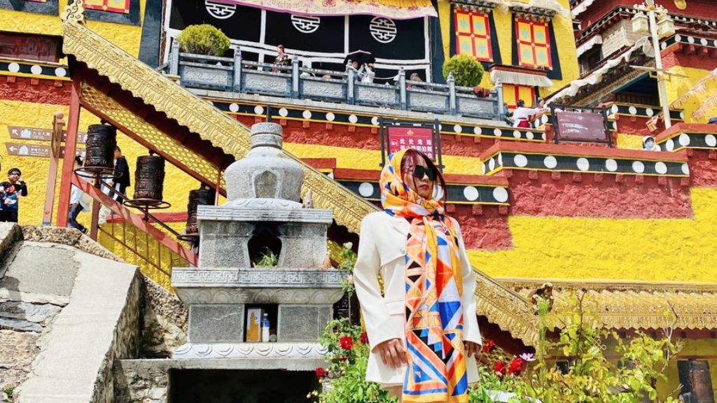 Du khách check in tại Thành cổ Ánh Trăng