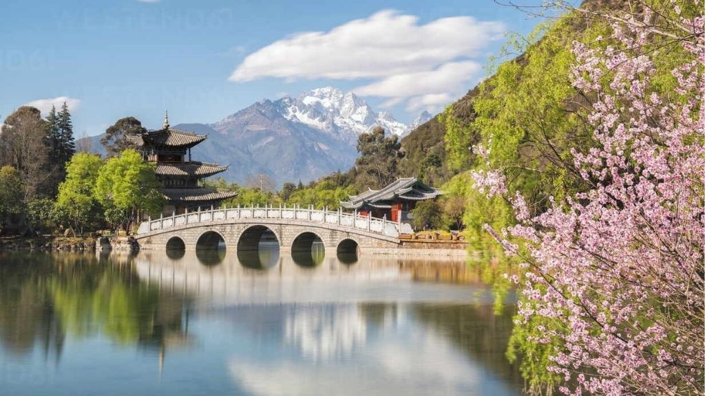 Công viên Hắc Long Đàm - Bức tranh thiên nhiên tuyệt đẹp của Lệ Giang