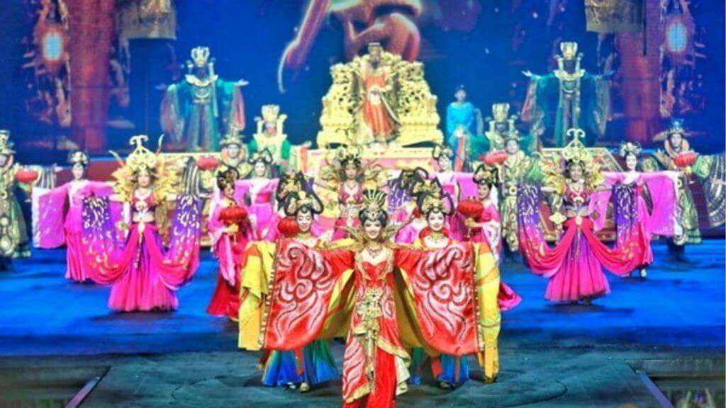 Buổi biểu diễn nghệ thuật Cửu Trại Thiên Cổ Tình hoành tráng