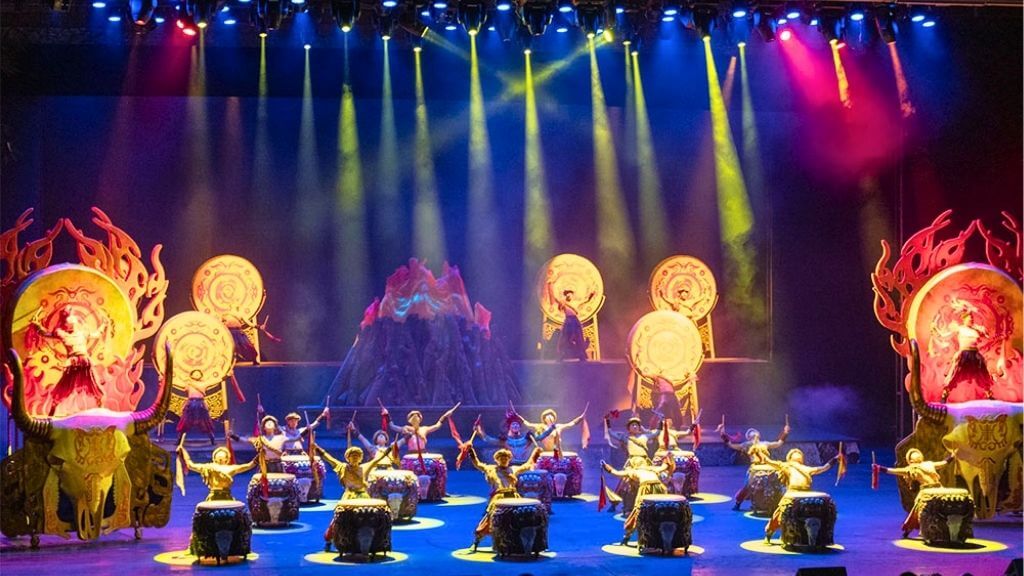 Rạng Rỡ Tương Tây – Hòa mình vào nghệ thuật và văn hóa địa phương