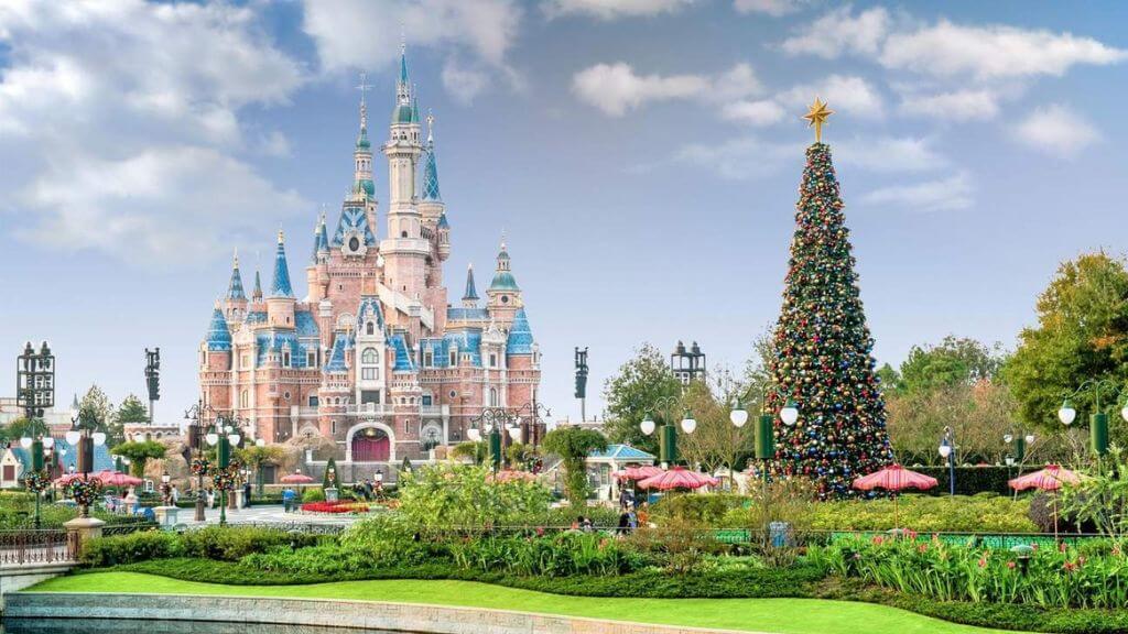 Vui chơi tại Công viên Disneyland Thượng Hải