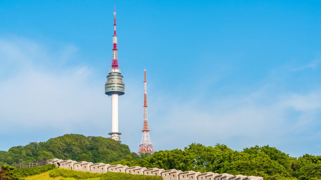 Tháp Namsan - biểu tượng của Thủ đô Seoul