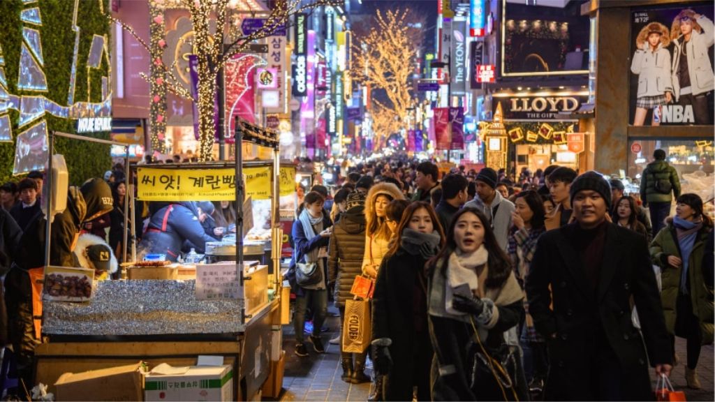 Phố Myeongdong - thiên đường mua sắm và ẩm thực Seoul