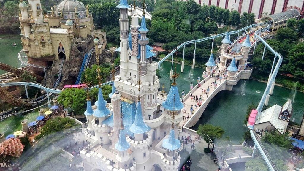 Khu vui chơi Lotte World - địa điểm yêu thích của giới trẻ
