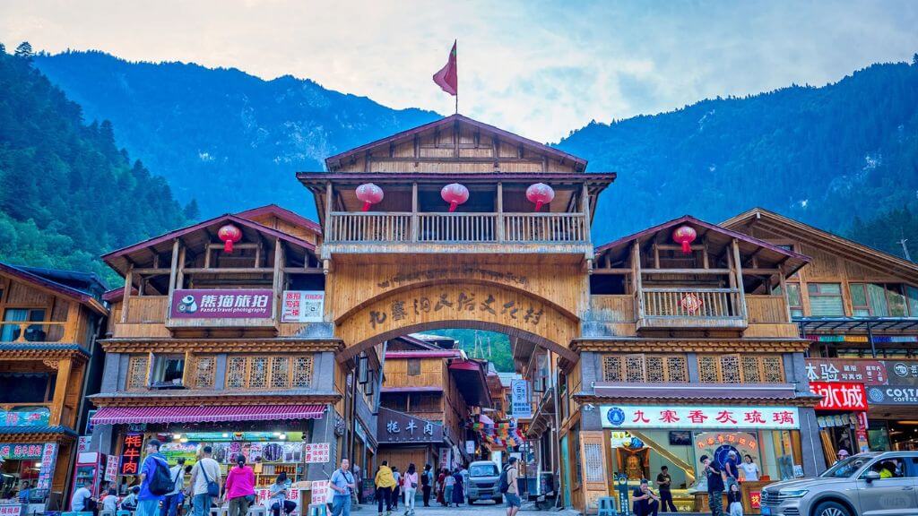 Làng văn hóa Tạng Trại