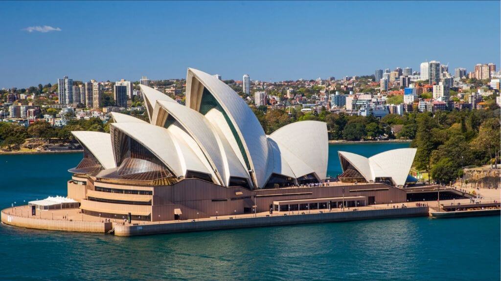 Nhà hát Opera Sydney - địa điểm nhất định phải ghé thăm khi đến Úc