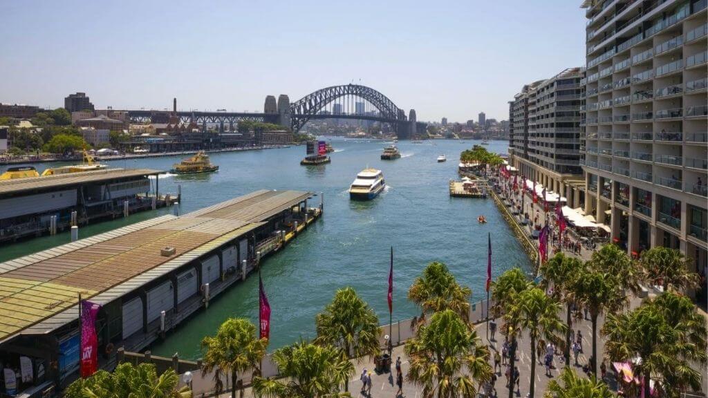 Circular Quay -  trung tâm giao thông và du lịch sầm uất của thành phố