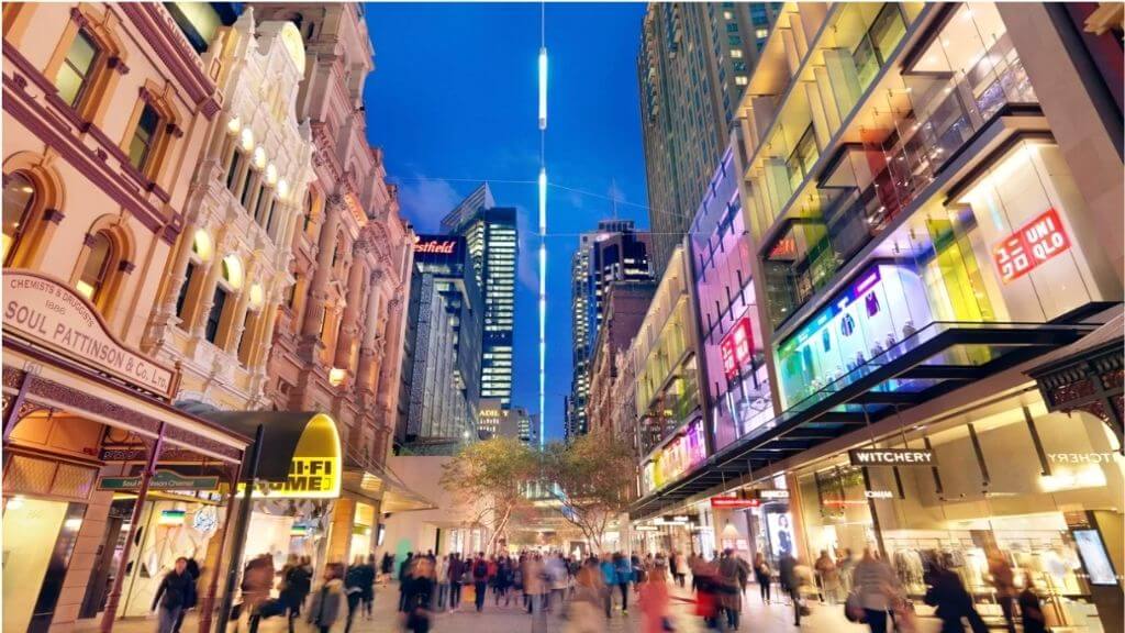 Quý khách tự do mua sắm tại Pitt Street Mall