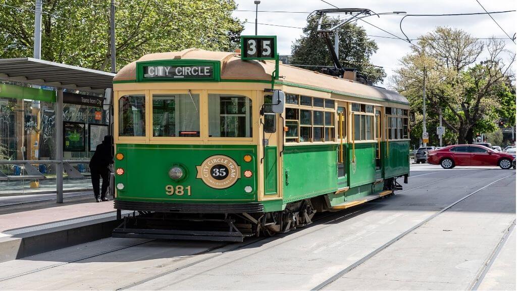 Trải nghiệm xe điện cổ City Circle Tram