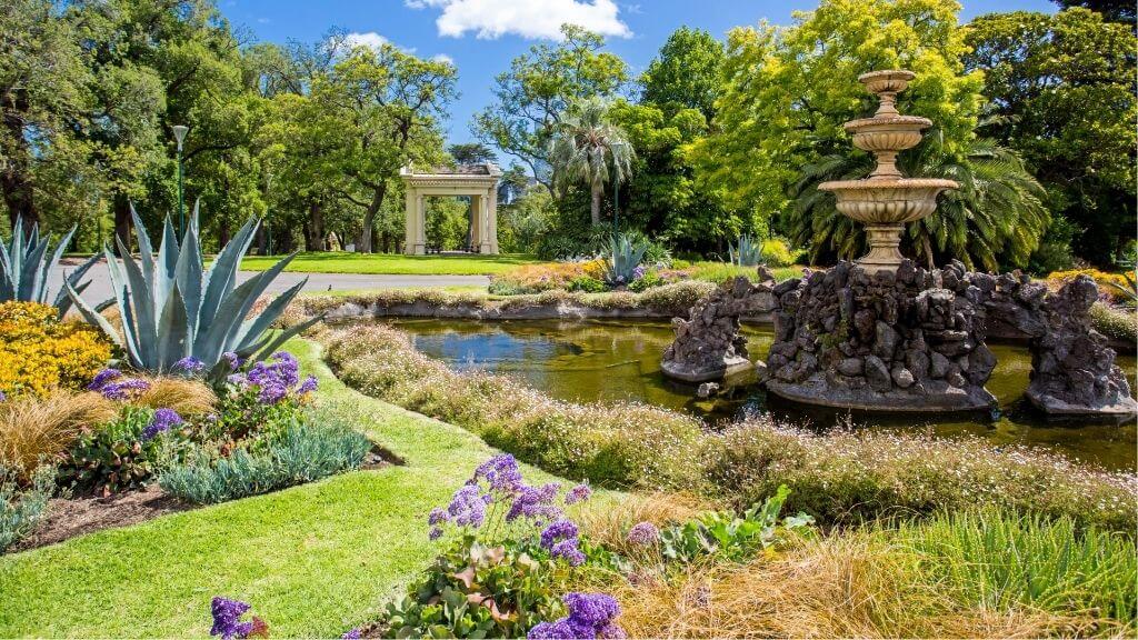 Fitzroy Garden là khu vườn lịch sử đẹp nhất của thành phố Melbourrne