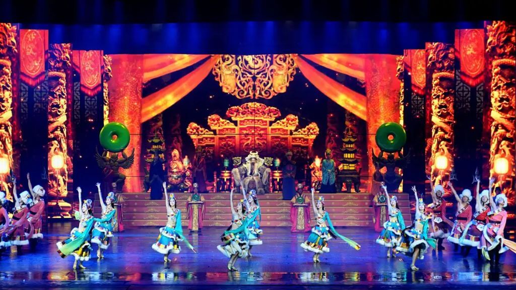 Đoàn tự do khám phá Lệ Giang Thiên Cổ Tình