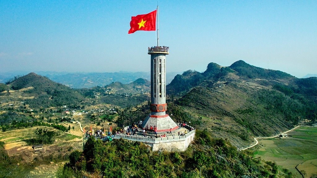 Cột cờ Lũng Cú dấu ấn thiêng thiêng nơi địa đầu tổ quốc