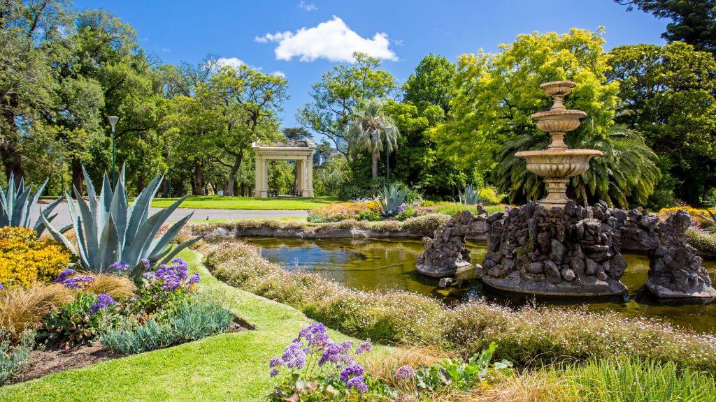 Công viên Fitzroy - Không gian xanh nổi tiếng giữa lòng Melbourne, nổi bật với cảnh quan yên bình.