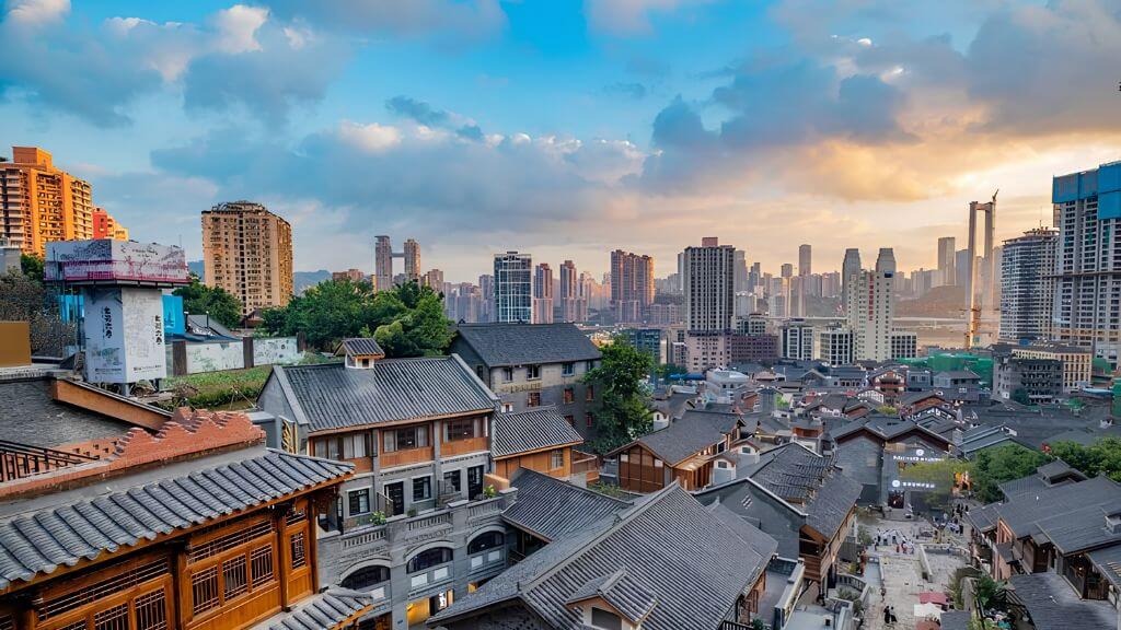 Phố Thập Bát mang nét cổ kính đặc trưng giữa lòng Trùng Khánh.