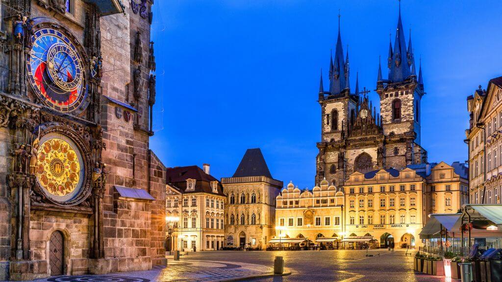 Đồng hồ Thiên văn Prague với thiết kế ấn tượng