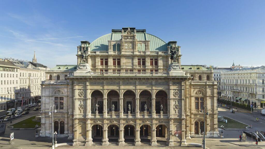 Nhà hát Opera Vienna, một trong những nhà hát opera danh giá nhất thế giới