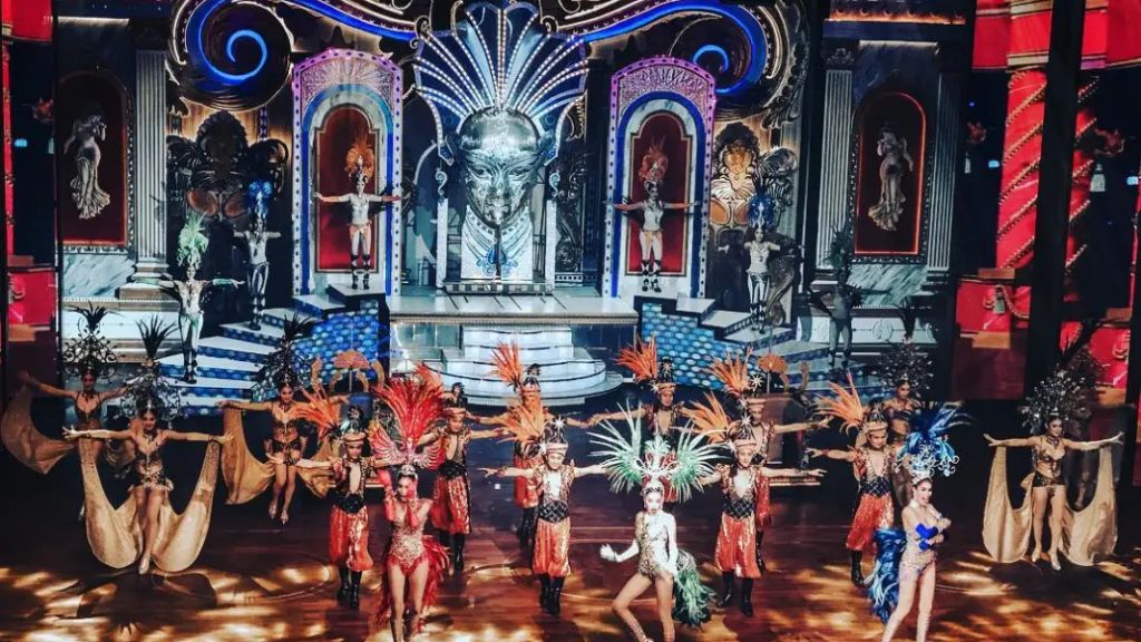 Chương trình nghệ thuật  Alcazar Show Pattaya